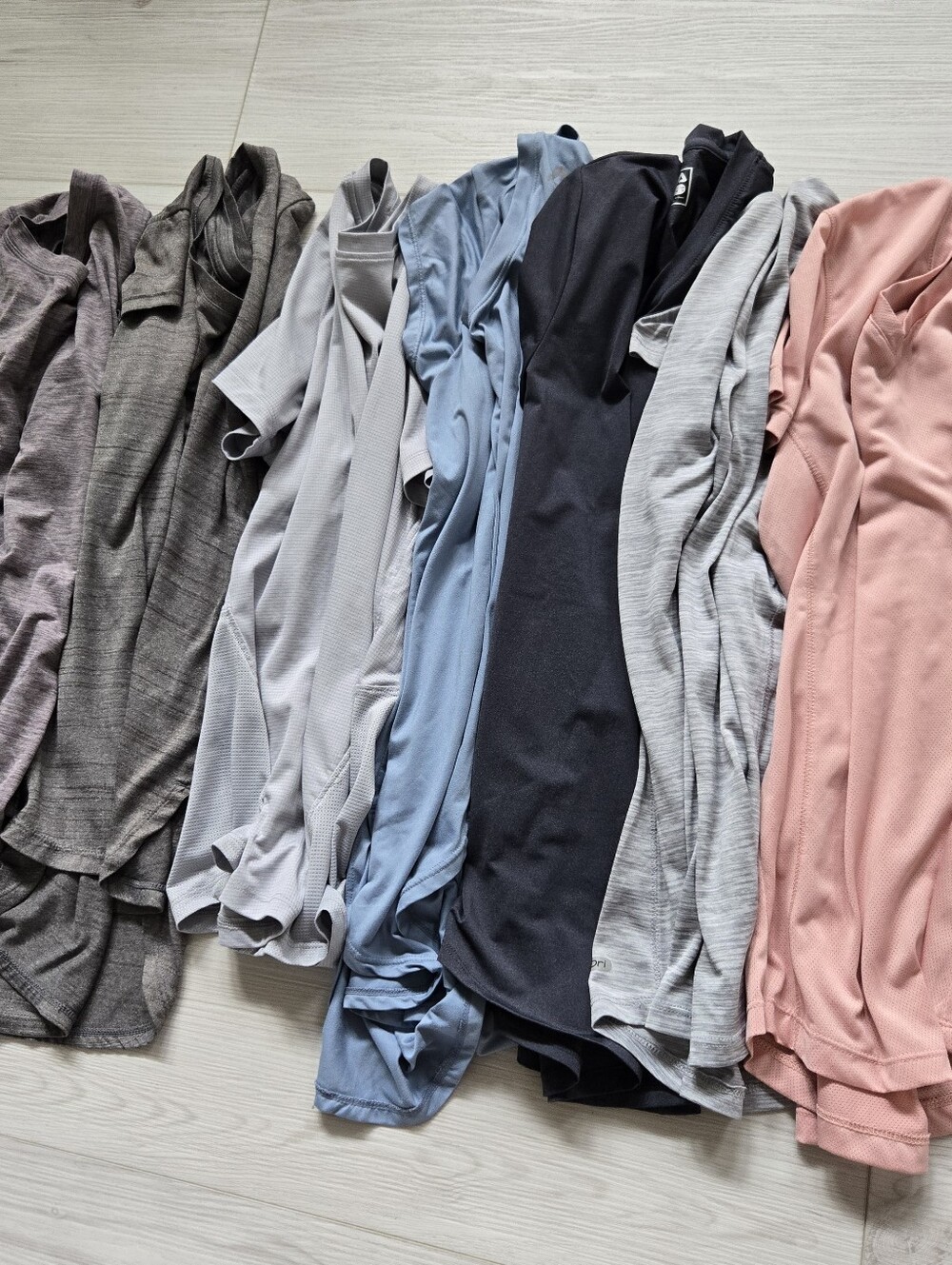 Bundle (7) Active Shirts - Picture 1 of 9